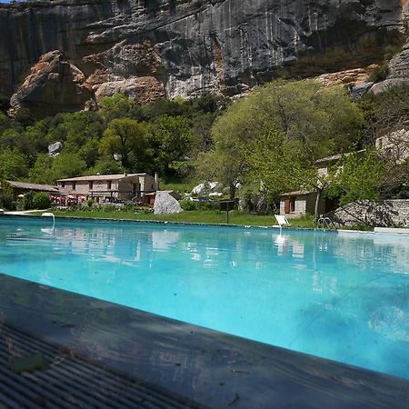 Auberge Des Seguins Buoux ภายนอก รูปภาพ