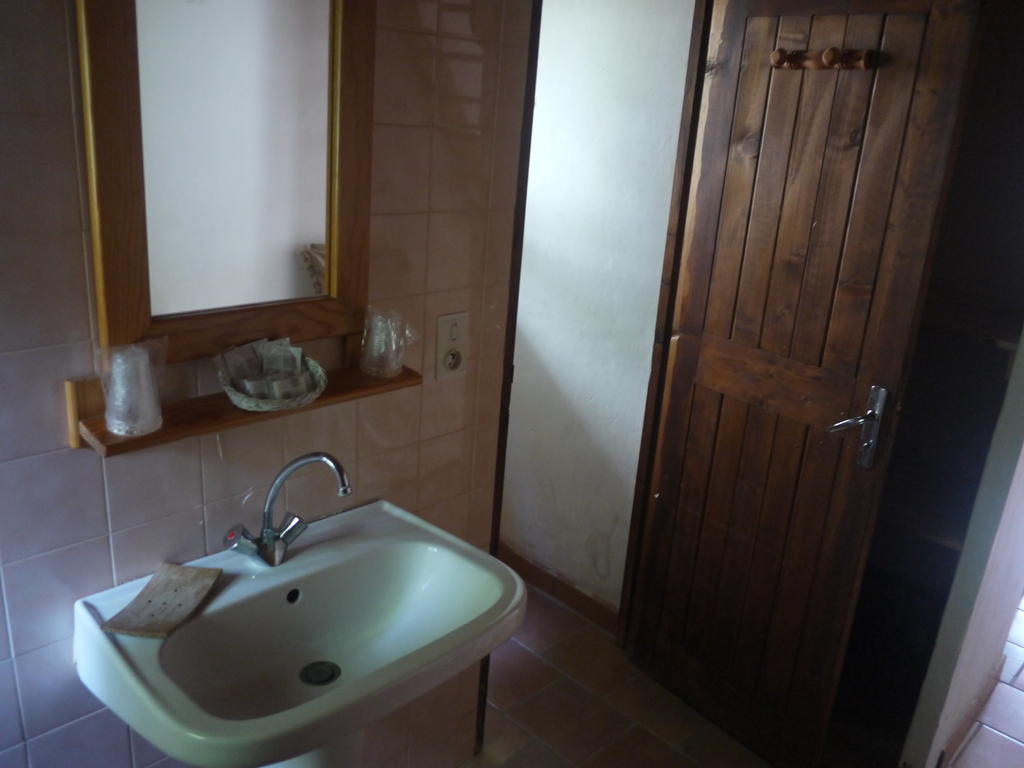 Auberge Des Seguins Buoux ห้อง รูปภาพ