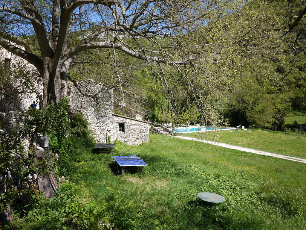 Auberge Des Seguins Buoux ภายนอก รูปภาพ